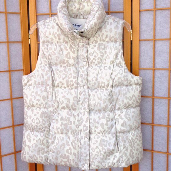 Old Navy Jackets & Blazers - OLD NAVY Large Puffer Vest frost free Jungle print